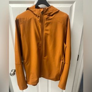 Men’s Lululemon lightweight jacket in burnt orange- SZ L